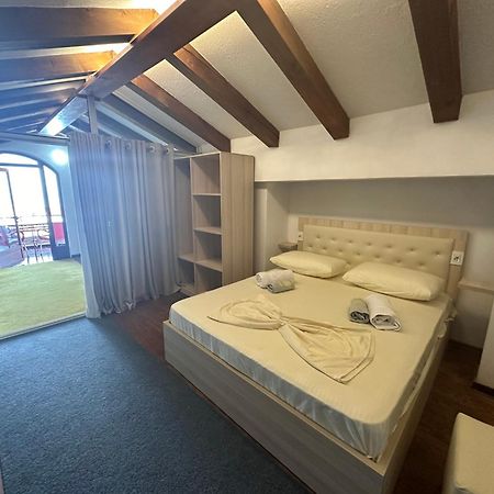 ホテル Casadolcecasa Shkodër エクステリア 写真