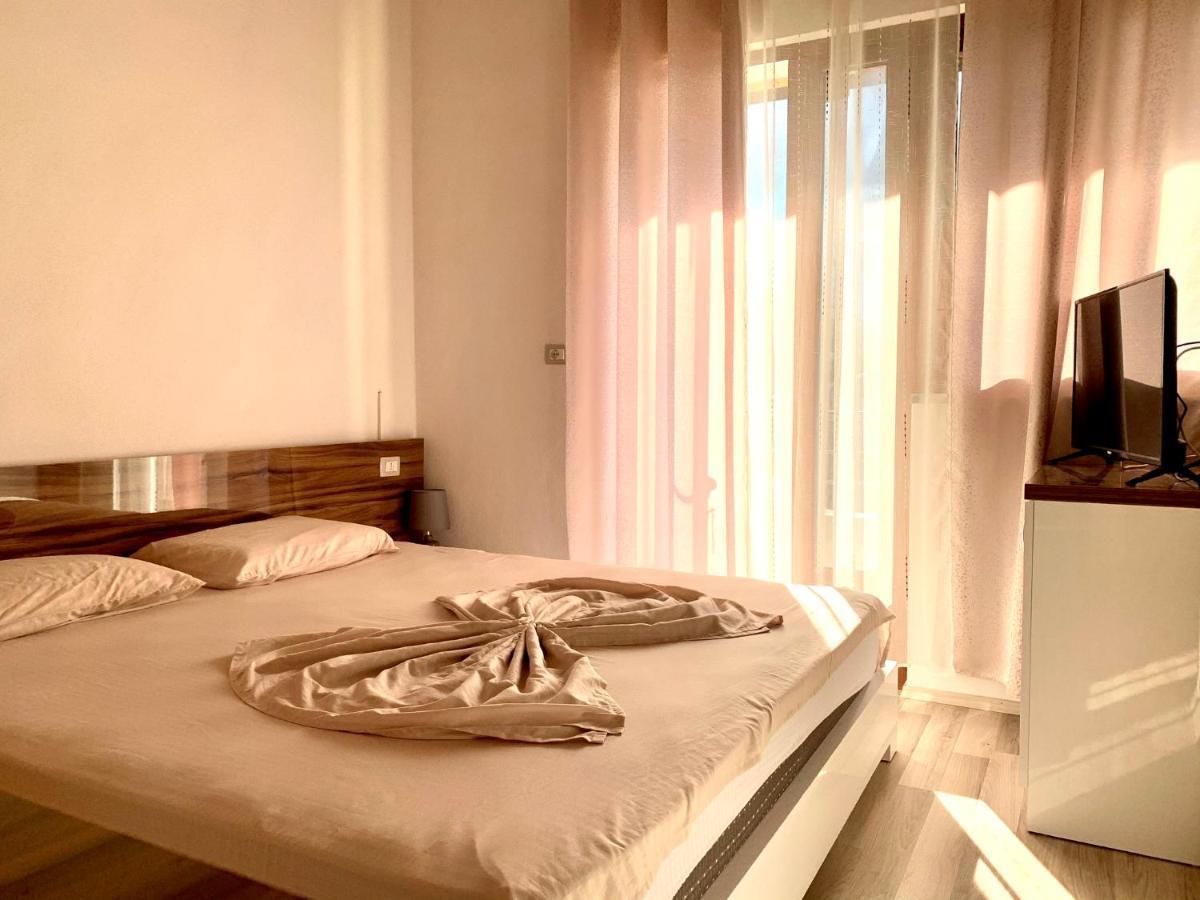 ホテル Casadolcecasa Shkodër エクステリア 写真