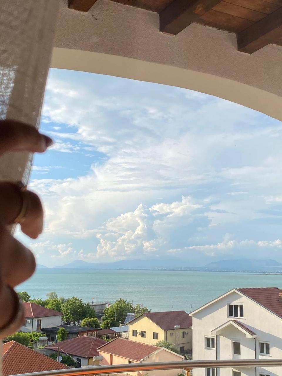 ホテル Casadolcecasa Shkodër エクステリア 写真