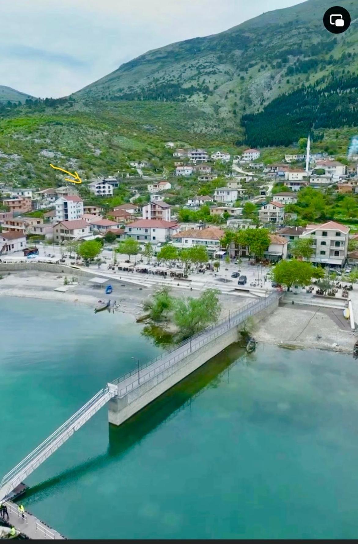 ホテル Casadolcecasa Shkodër エクステリア 写真